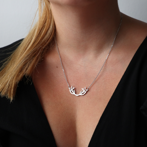 collar ciervo plateado