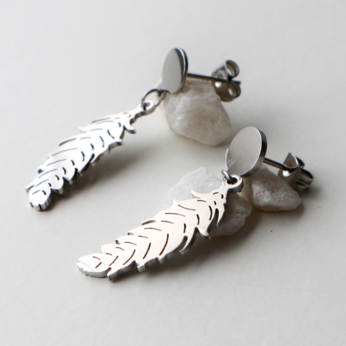 pendientes pluma