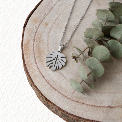 collar hoja tropical