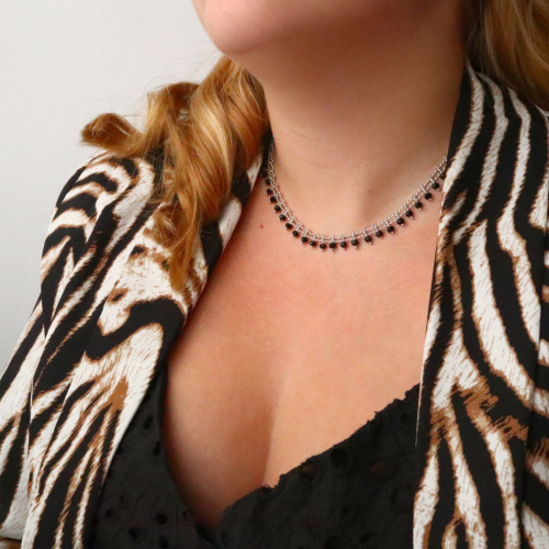collar cuentas negras