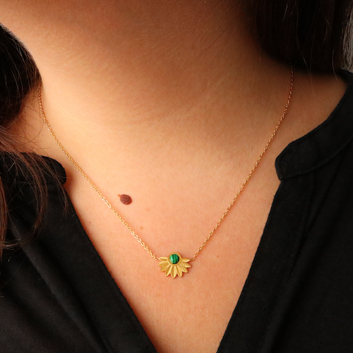 collar hojas palmera
