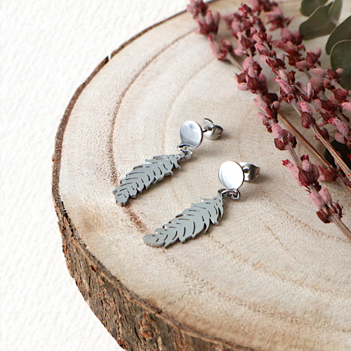 pendientes pluma
